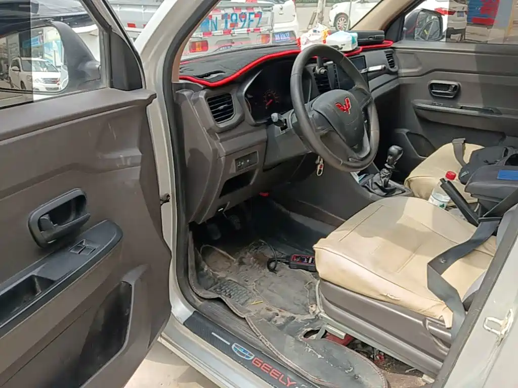 Wuling Hongguang V — миниатюра 16
