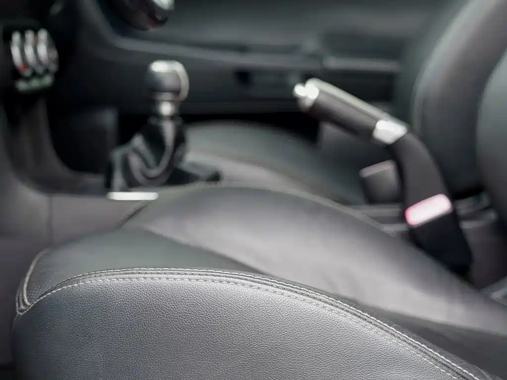 Mitsubishi Lancer EX — миниатюра 10