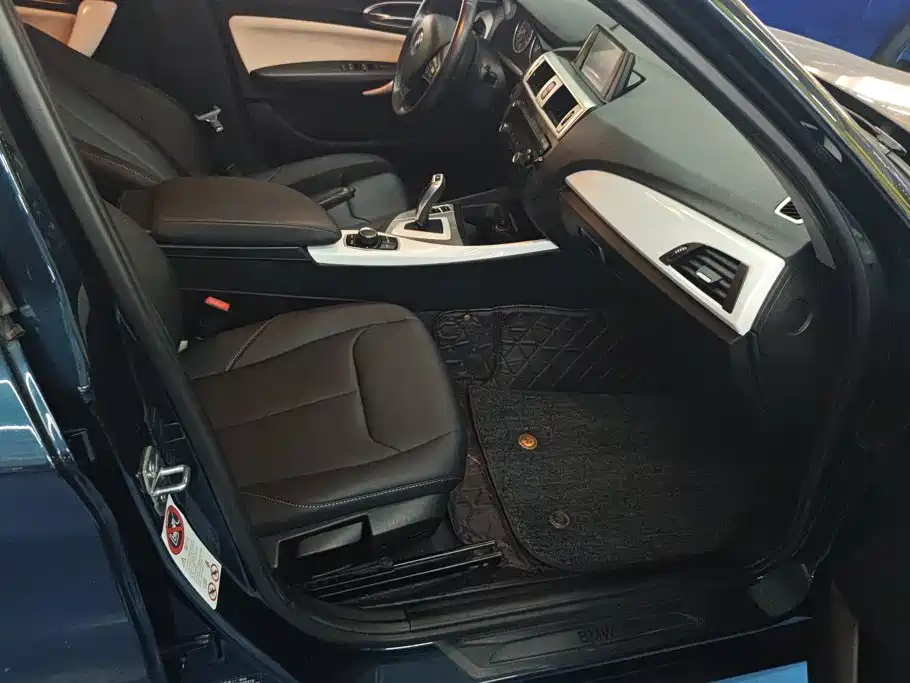 BMW 1 Series (Import) — миниатюра 8