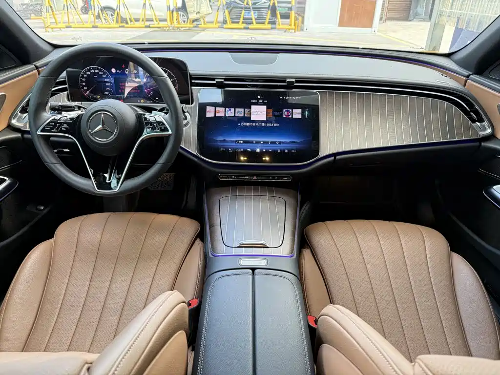 Mercedes-Benz E-Class — миниатюра 4