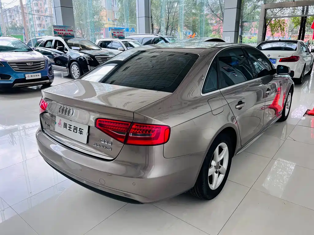 Audi A4L — миниатюра 4