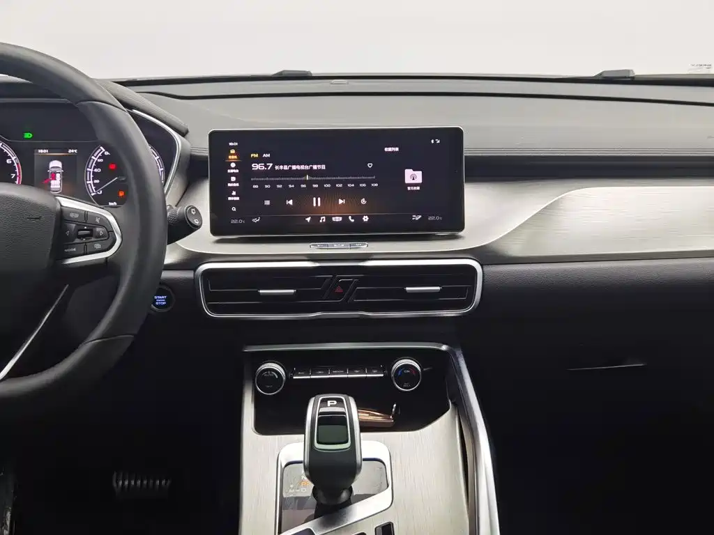 Geely Binyue — миниатюра 12
