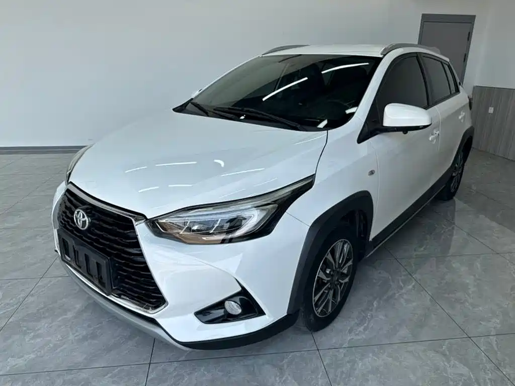 Toyota Yaris L — миниатюра 3