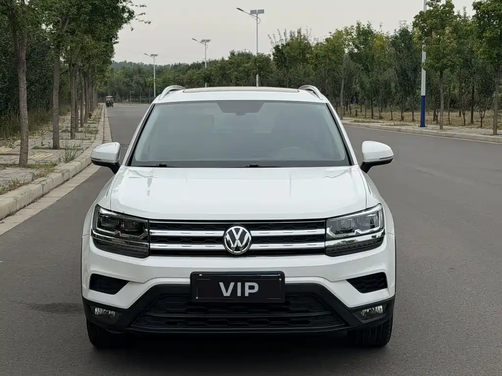 Volkswagen Tharu — миниатюра 2