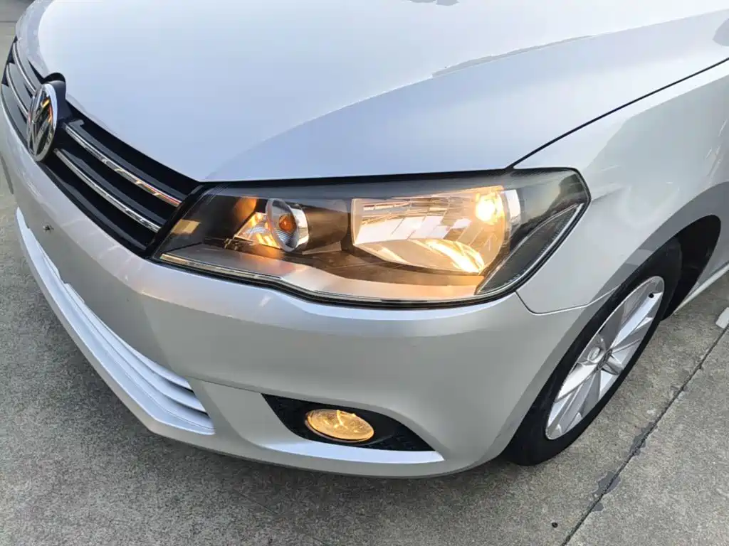 Volkswagen Jetta — миниатюра 24