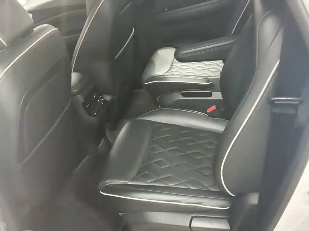 Wuling Jiachen — миниатюра 17