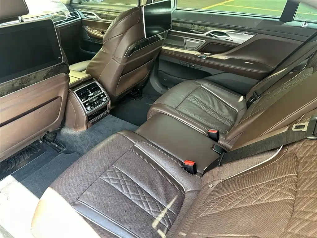 BMW 7 Series 7 2018 730Li Premium