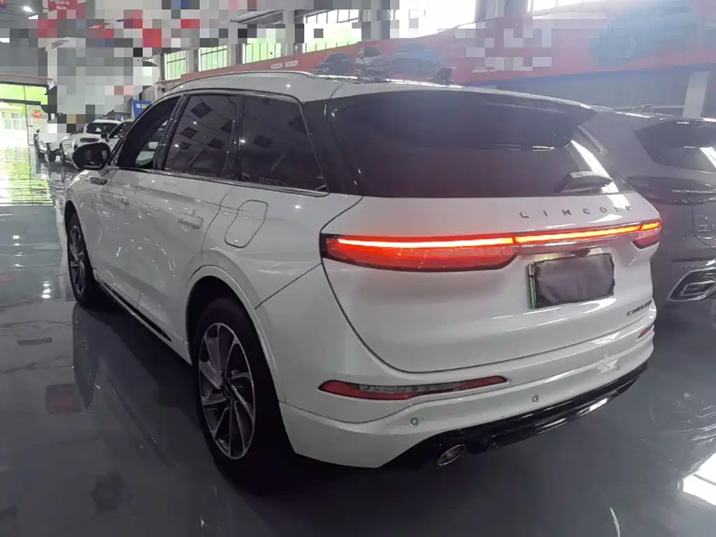 Lincoln Corsair Hybrid — миниатюра 5