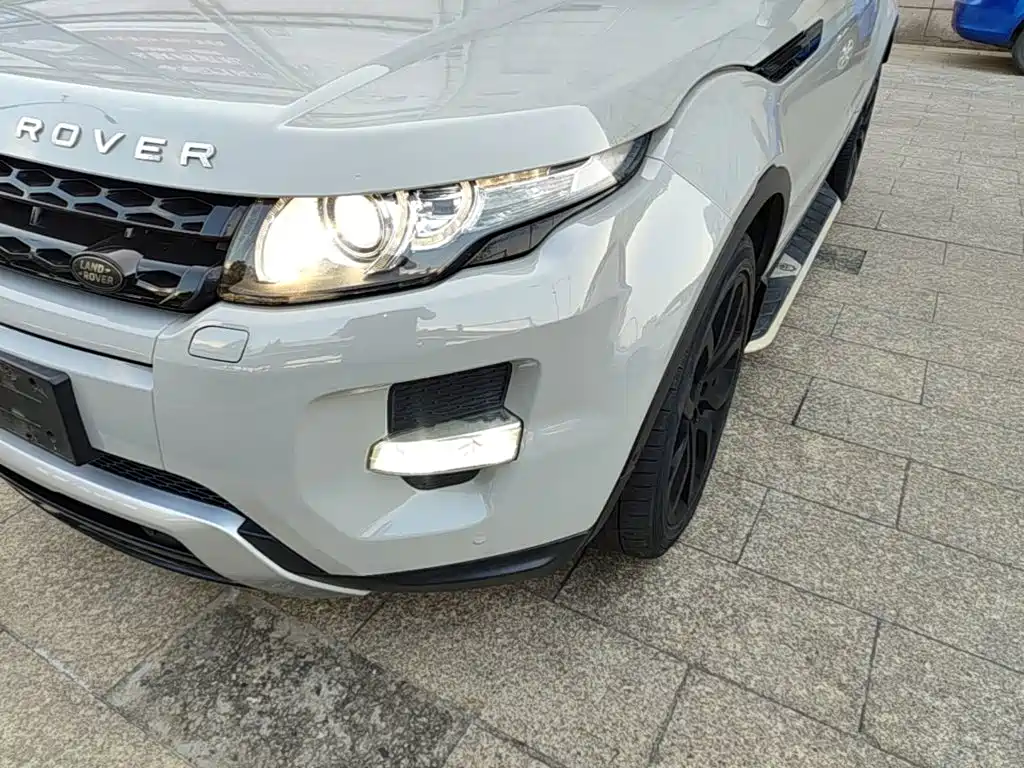 Land Rover Evoque (Import) — миниатюра 24