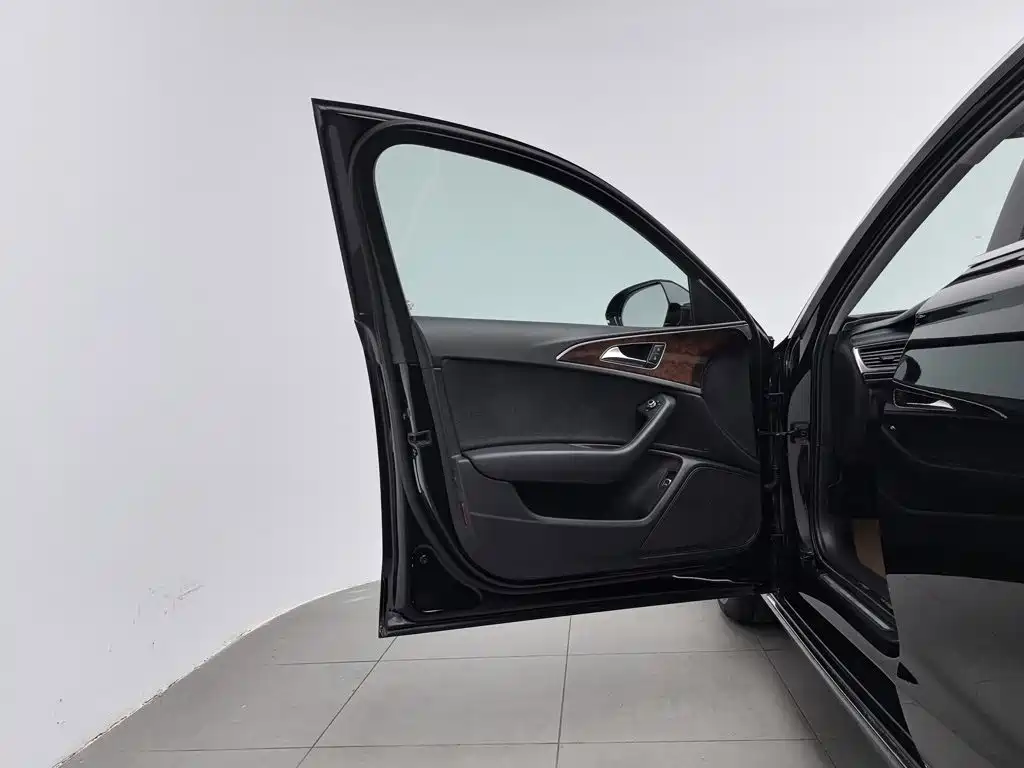 Audi A6L — миниатюра 8