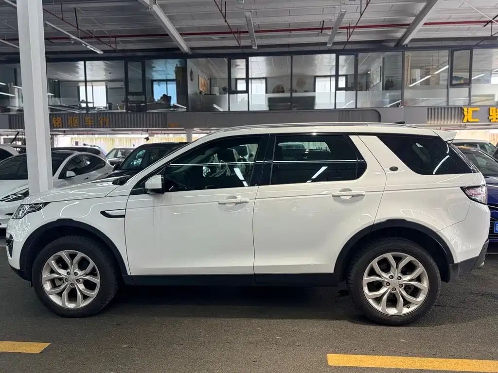 Land Rover Discovery Sport — миниатюра 3