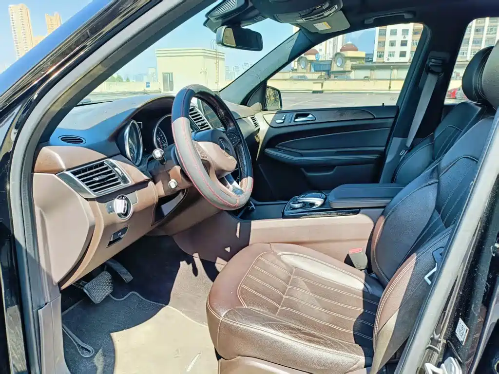 Mercedes-Benz GLE (Import) — миниатюра 4