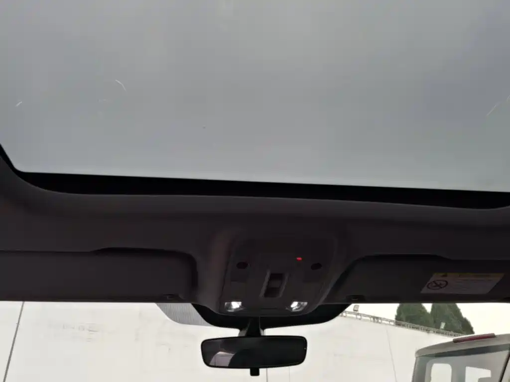 Audi Q2L e-tron — миниатюра 18