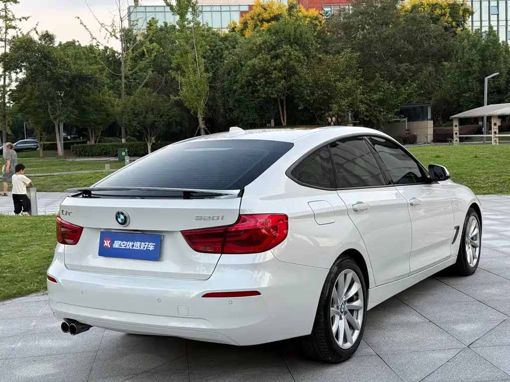 BMW 3 Series GT — миниатюра 20