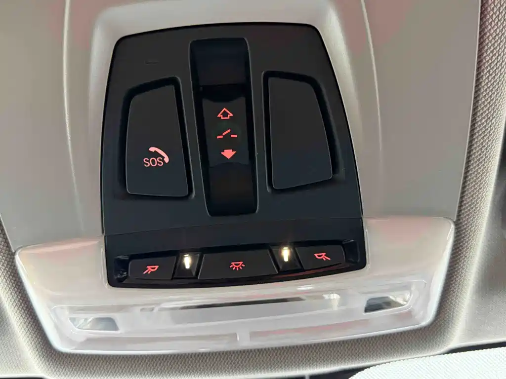 BMW X1 - фото 11
