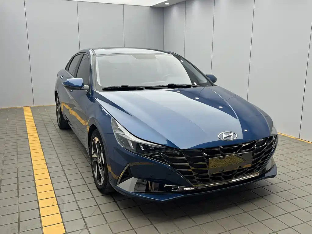 Hyundai Elantra — миниатюра 3
