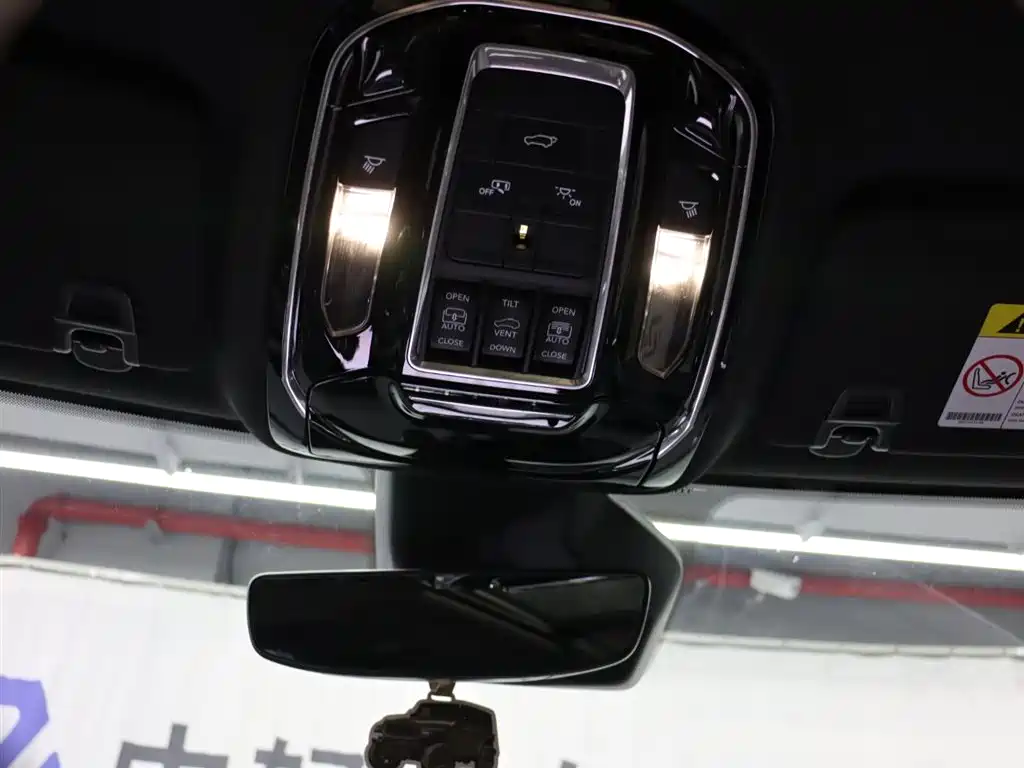 Jeep Grand Cherokee 4xe (Import) — миниатюра 27