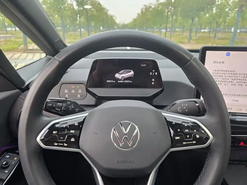 Volkswagen ID.3 — миниатюра 13