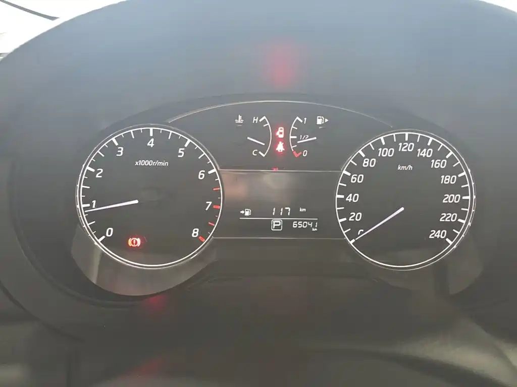 Nissan Tiida — миниатюра 16