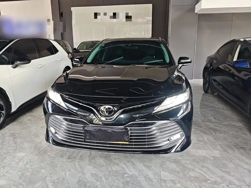 Toyota Camry — миниатюра 3