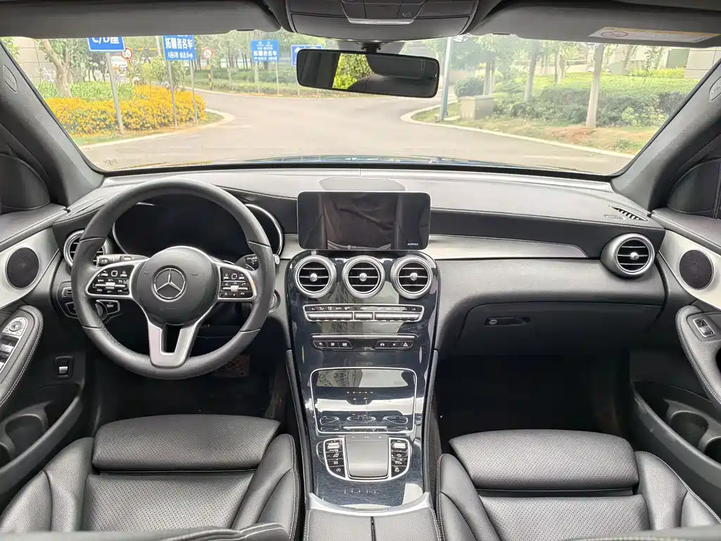 Mercedes-Benz GLC — миниатюра 12