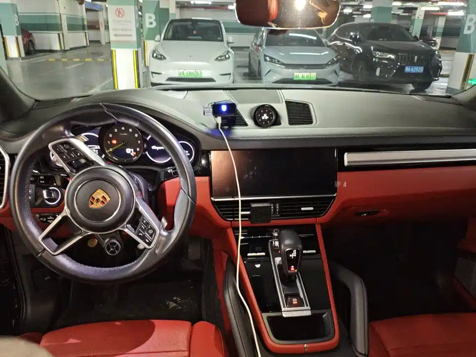 Porsche Cayenne Hybrid — миниатюра 3