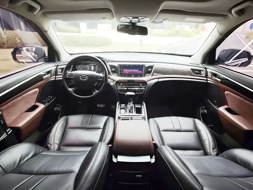 GAC GS8 2017 320T Luxury Smart Connect ( мест)