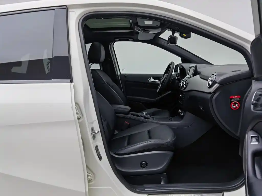 Mercedes-Benz B-Class — миниатюра 23