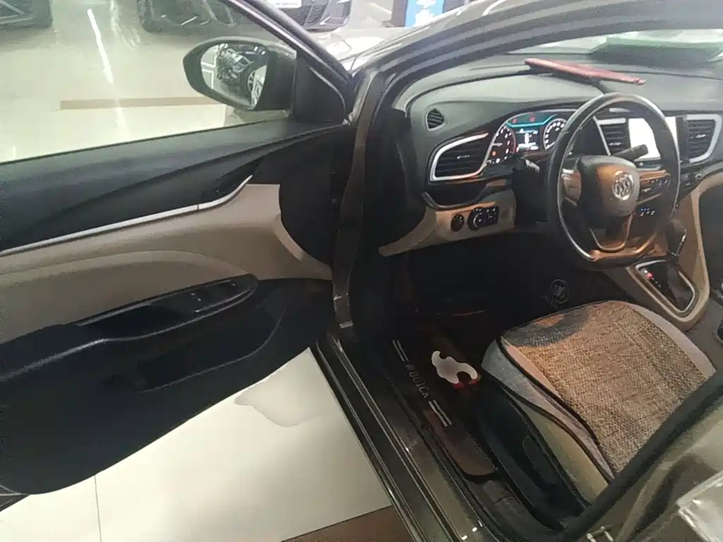 Buick Excelle — миниатюра 16
