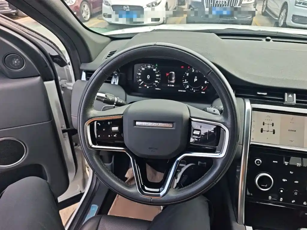 Land Rover Discovery Sport — миниатюра 11