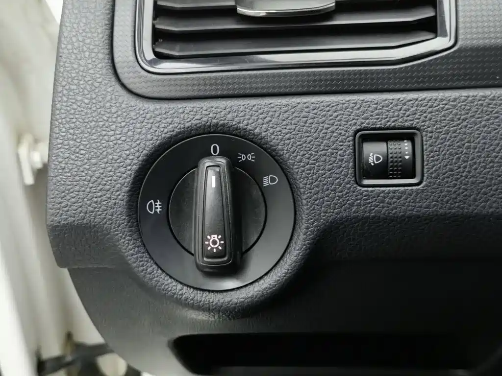 Volkswagen Santana — миниатюра 21