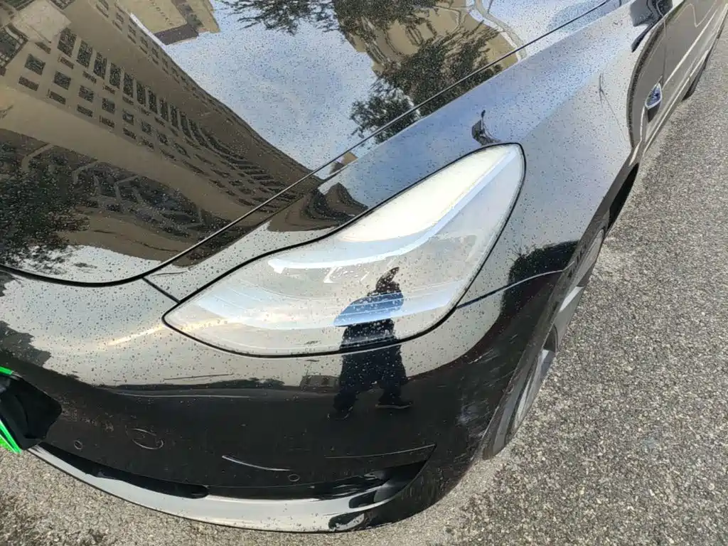 Tesla Model 3 — миниатюра 24