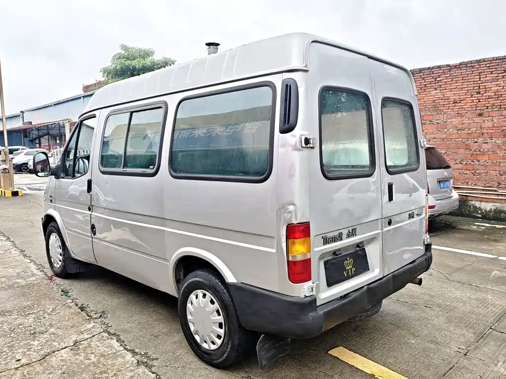 Ford Transit Classic — миниатюра 6