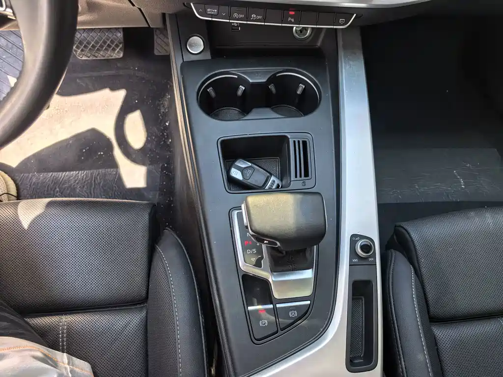 Audi A4L — миниатюра 10