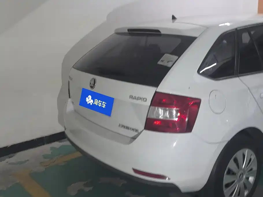 Skoda Rapid Spaceback — миниатюра 4