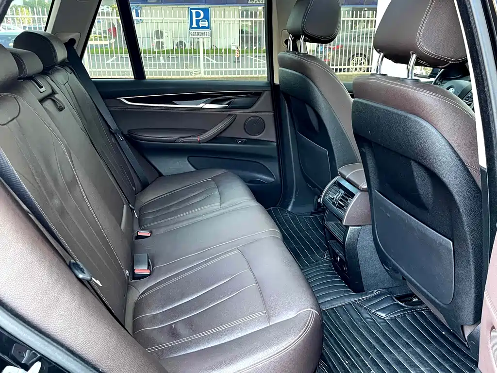 BMW X5 (Import) — миниатюра 8