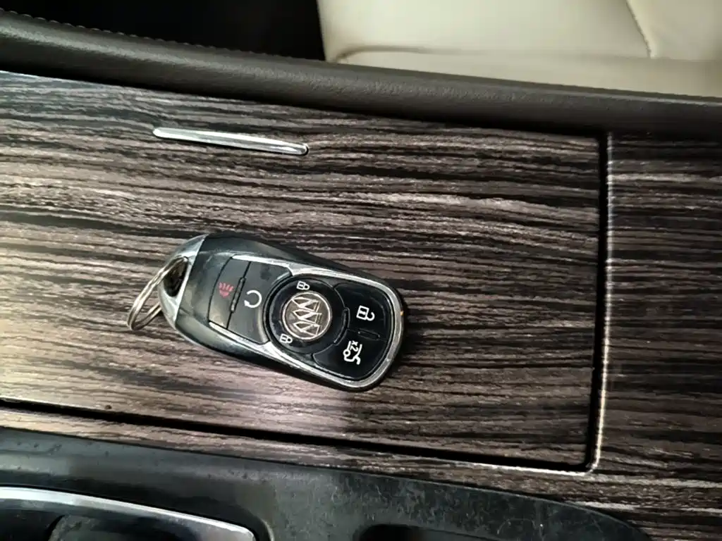 Buick LaCrosse — миниатюра 9