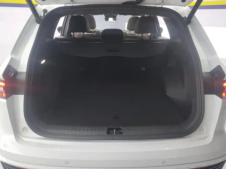 Geely Xingyue L — миниатюра 4
