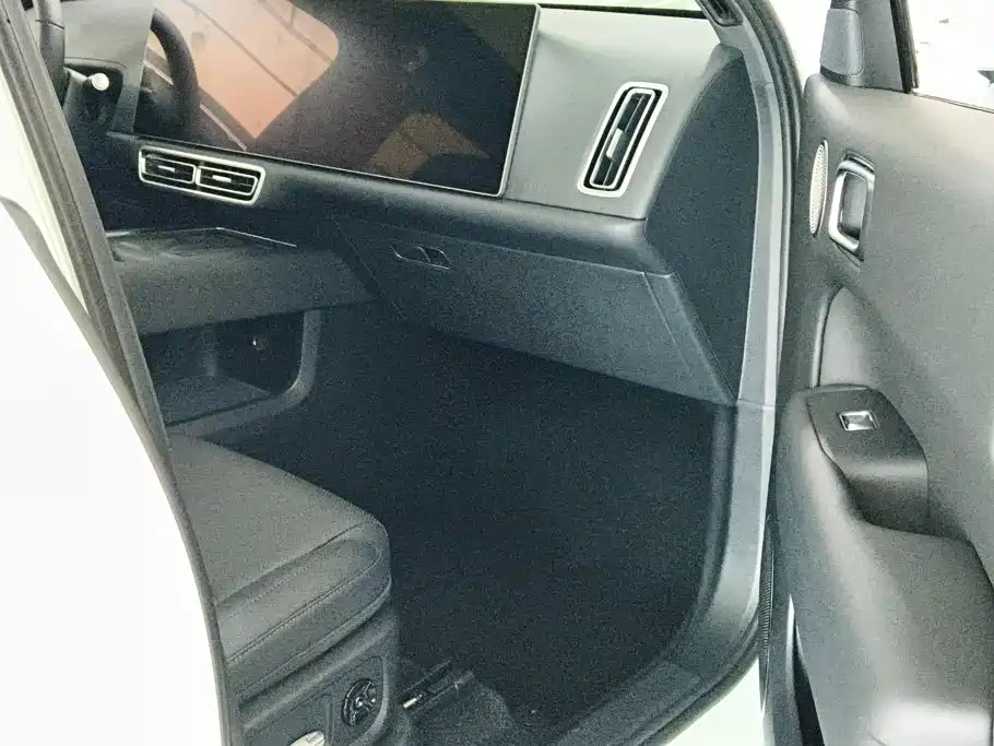 Li Auto Li L6 — миниатюра 8
