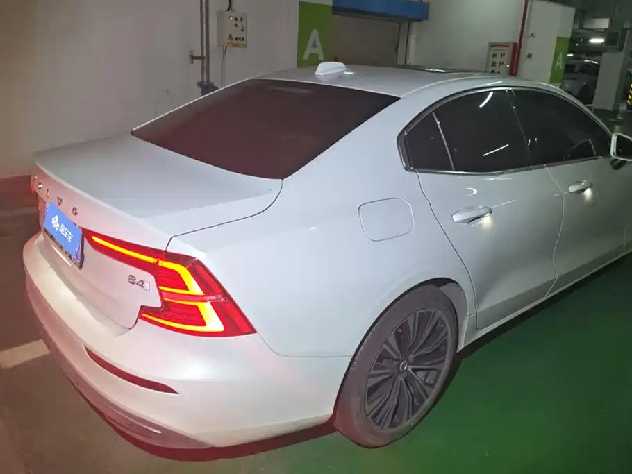 Volvo S60 — миниатюра 3