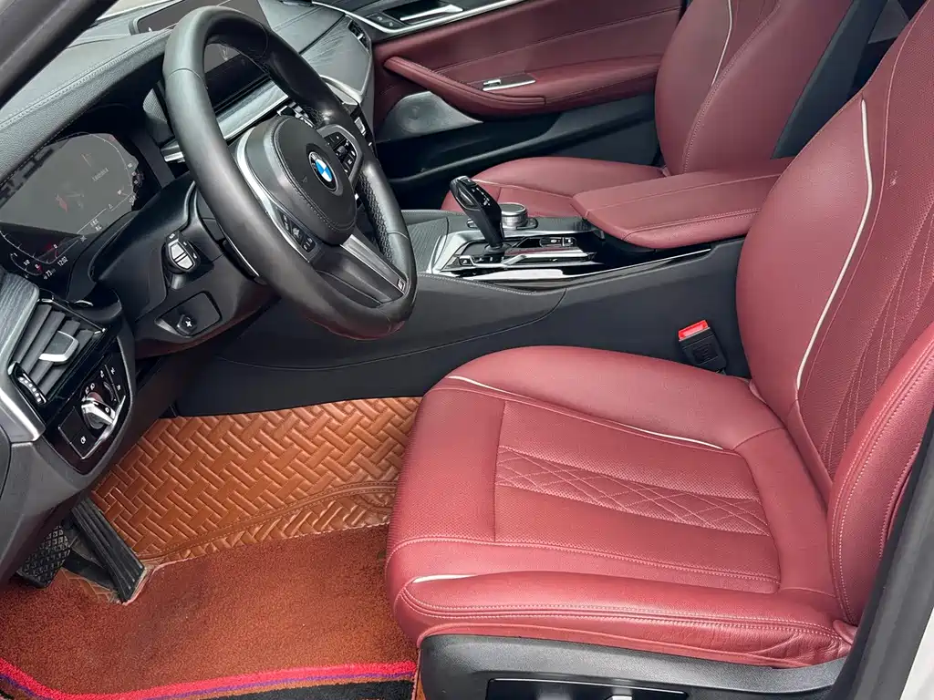 BMW 5 Series — миниатюра 3