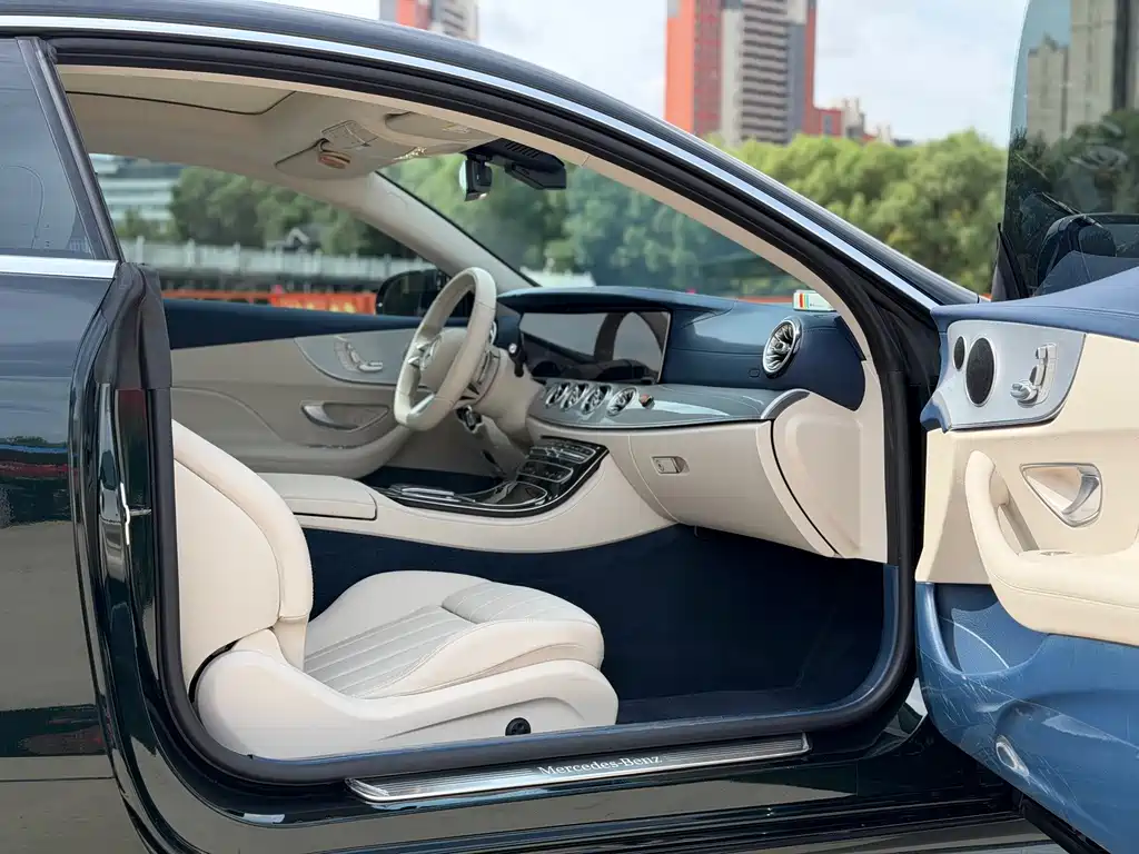 Mercedes-Benz E-Class (Import) — миниатюра 11