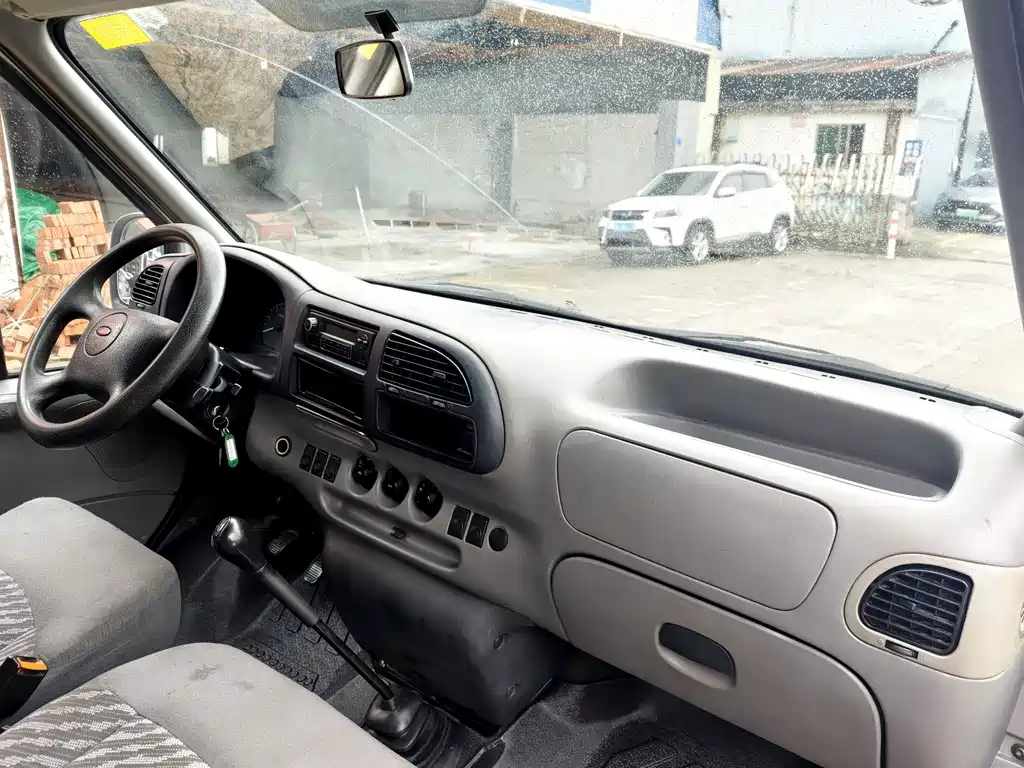 Ford Transit Classic — миниатюра 24