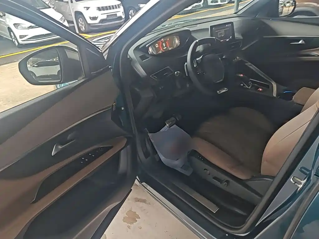 Peugeot 5008 — миниатюра 16