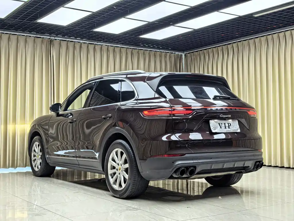 Porsche Cayenne — миниатюра 22