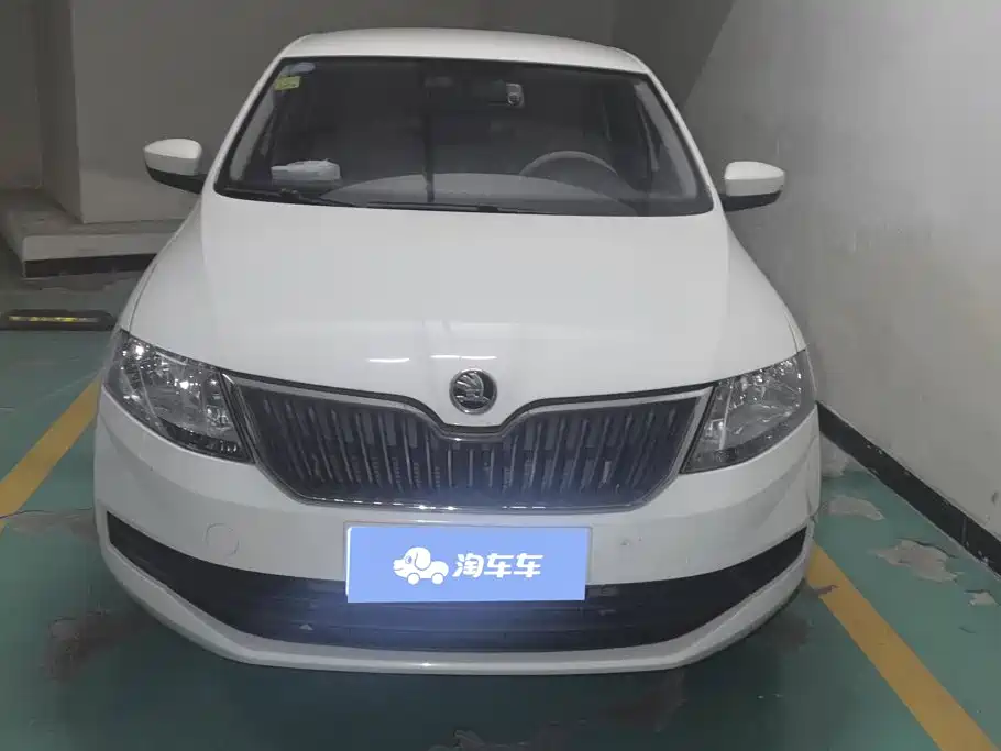 Skoda Rapid Spaceback — миниатюра 2
