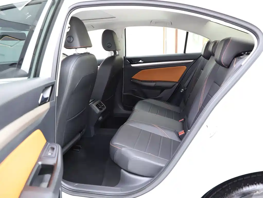 Volkswagen Bora — миниатюра 14