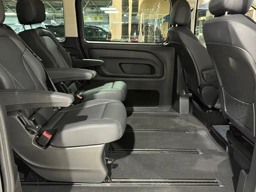 Mercedes-Benz Vito — миниатюра 10