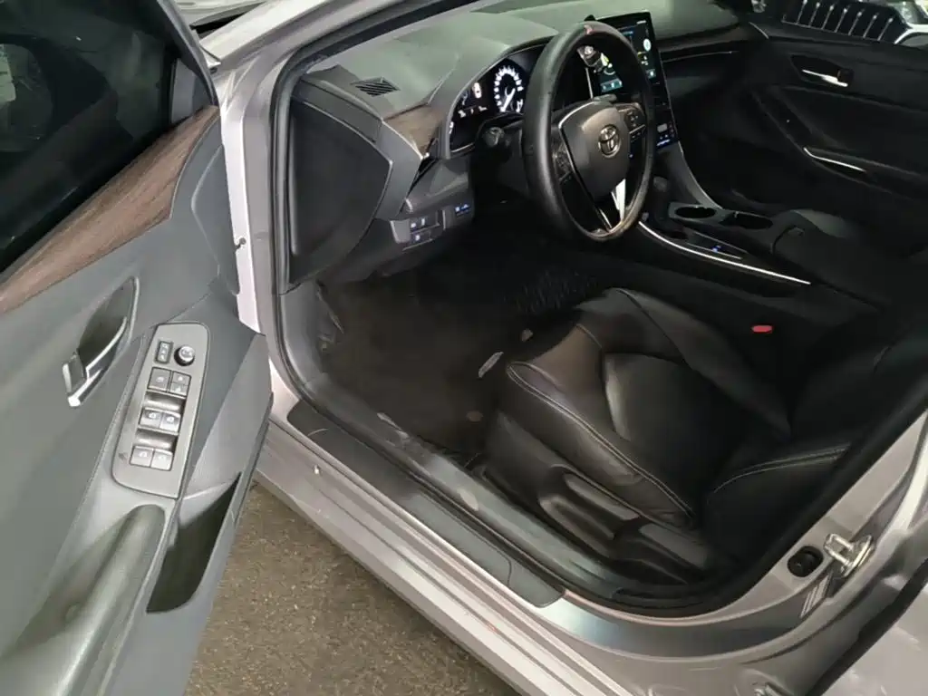 Toyota Avalon — миниатюра 16