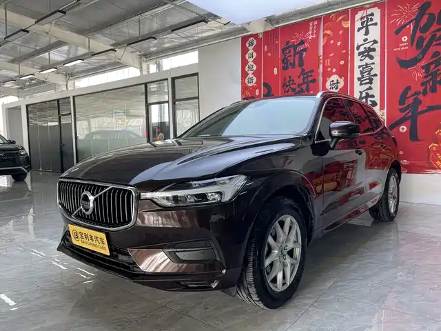 VOLVO XC60 2018